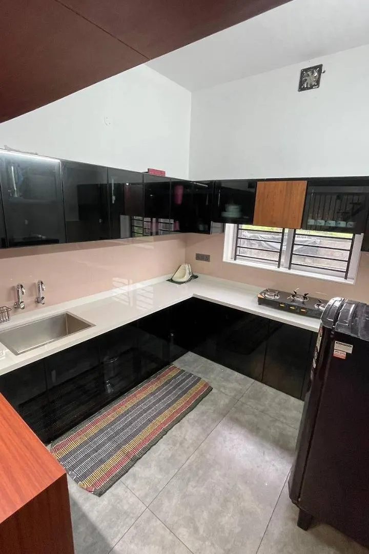 Luxurious Studio House Kochi بيت للعطل